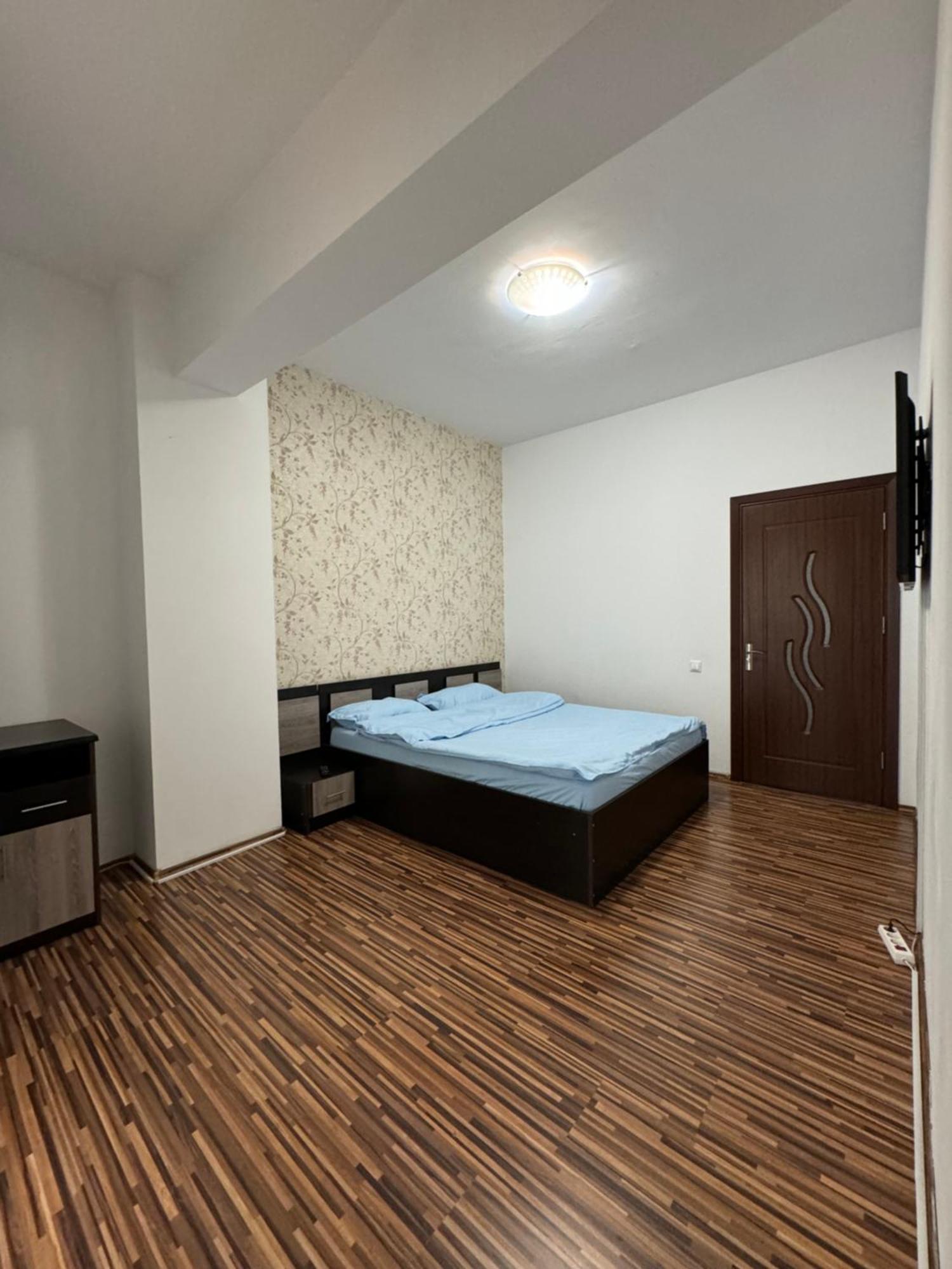 Appartamento Rim1 Piteşti Esterno foto